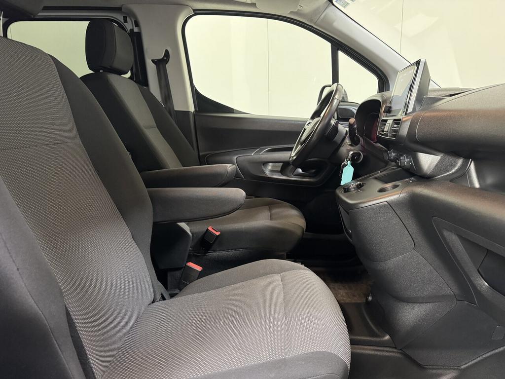 Opel Combo 1.5d 5 pl. Dub Cab. Autom. LV! - Airco - GPS - T, Auto's, Opel, 4 deurs, Monovolume, https://public.car-pass.be/vhr/ac981a71-20e8-4aa2-9823-a1f91c9002b5