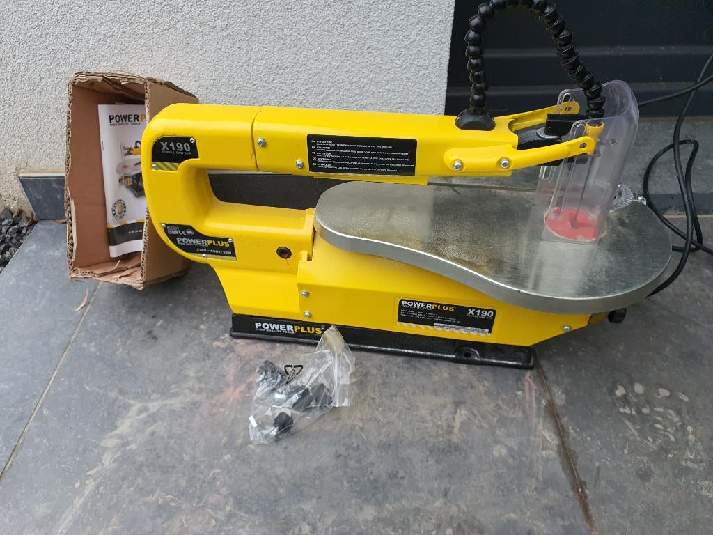 Scie sauteuse électrique Powerplus POWX195 - machine à scier, Bricolage & Construction, Enlèvement, Neuf