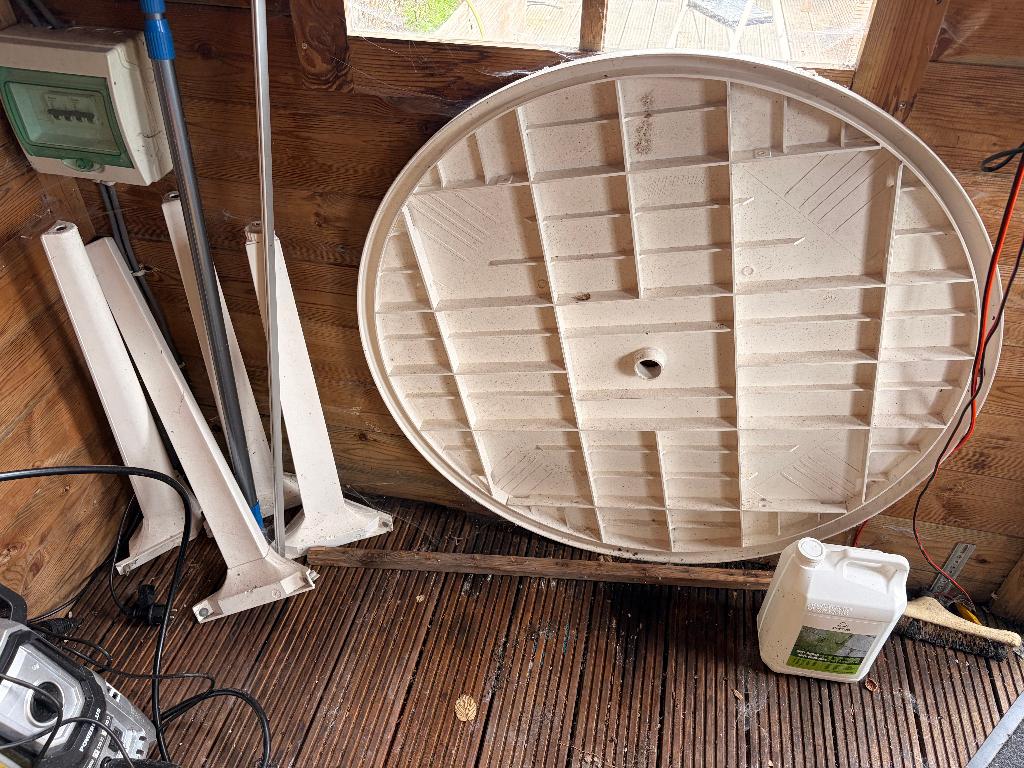 Plastieke terrastafel / tuintafel, Tuin en Terras, Ophalen, Gebruikt, Rond, Plastic