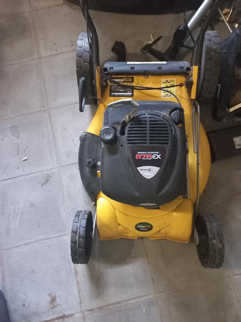 GRASMAAIER ZELFTREKKEND  55 CM MULSCHER BRIGGS MOTOR, Ophalen, Cirkelmaaier, Gebruikt, Powerplus