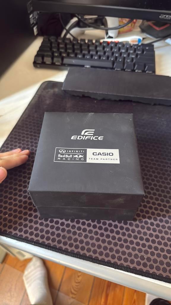 Casio horloge samen met redbullracing, Handtassen en Accessoires, Ophalen, Zo goed als nieuw, Casio