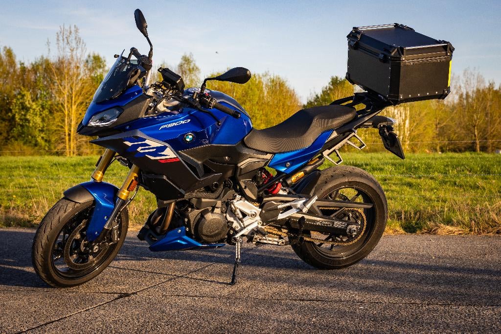BMW  F900XR – 2024 – 1550 KM – Bijna nieuwstaat, Motoren, Motoren | BMW, B.M.W., Handvatverwarming, Motorrijbewijs A, Bedrijf