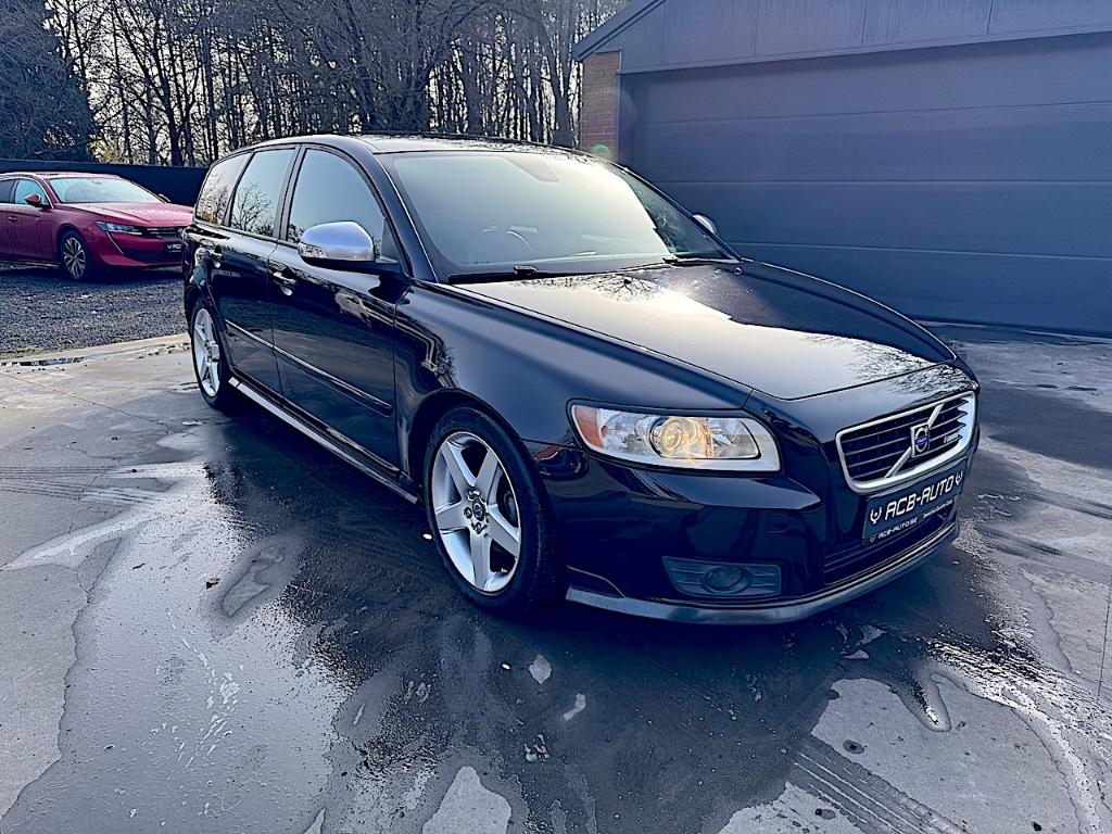 Volvo V 50 R Design 1.8 Essence/cuir, Autos, Volvo, Cuir, Achat, Capteur de lumière, Entreprise