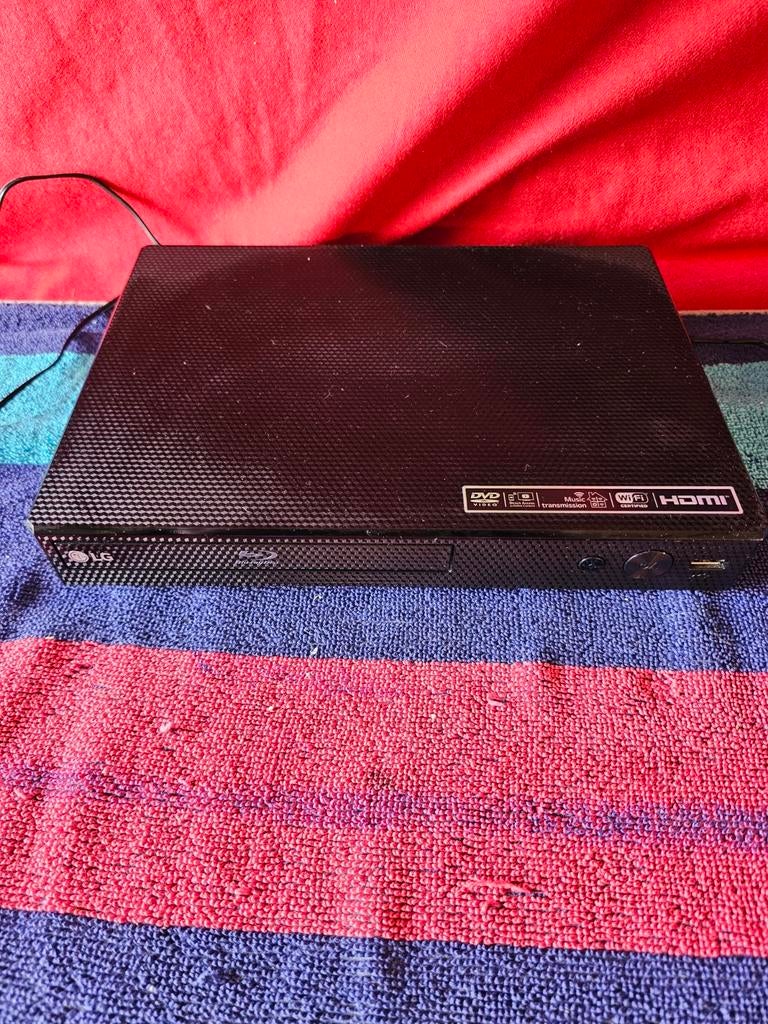 LG Bp350, Dvd-speler, LG