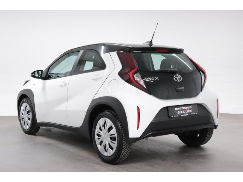 Toyota Aygo X X play Toyota Aygo X Play 1.0 VVT-i 72ch, Auto's, Toyota, 72 pk, Wit, Handgeschakeld, 998 cc