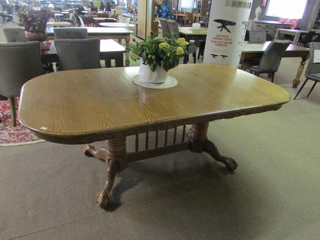 Nieuw eiken uitschuifbare tafel 500 euro., Ophalen