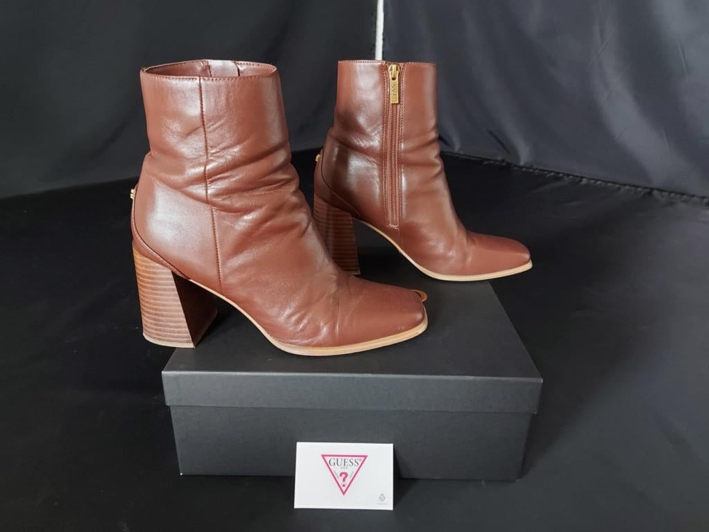 Guess – Lederen enkellaarsjes, Guess, Bruin, Lage of Enkellaarzen, Ophalen of Verzenden