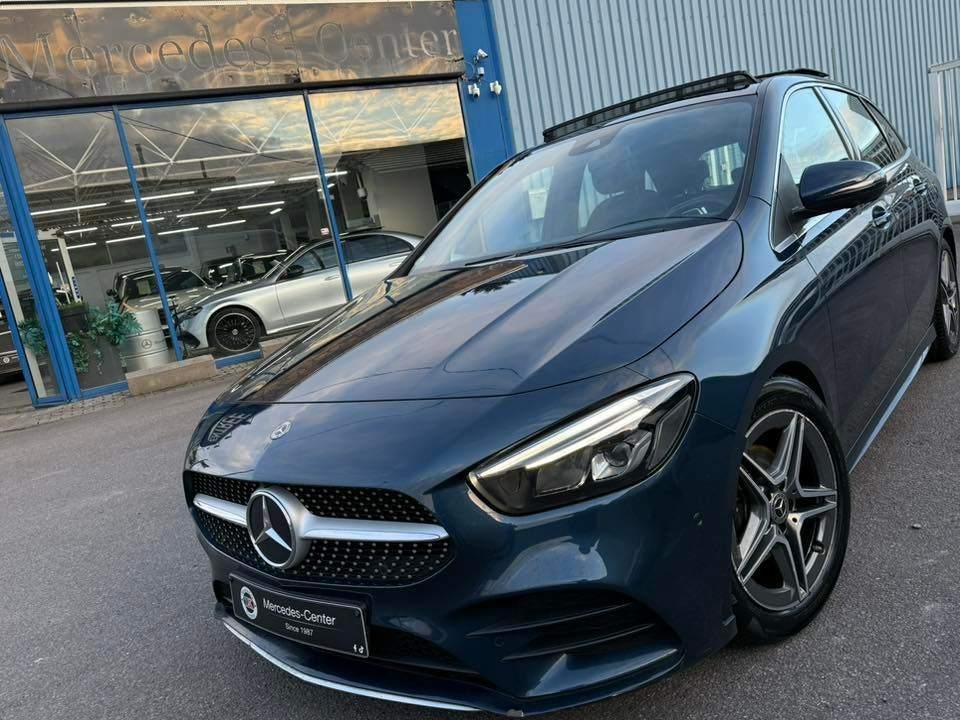 Mercedes-Benz B 200 D 8G-DCT * PACK AMG * PANORAMIQUE *, Autos, Mercedes-Benz, Cuir et Alcantara, Achat, Entreprise, Entretenue par le concessionnaire