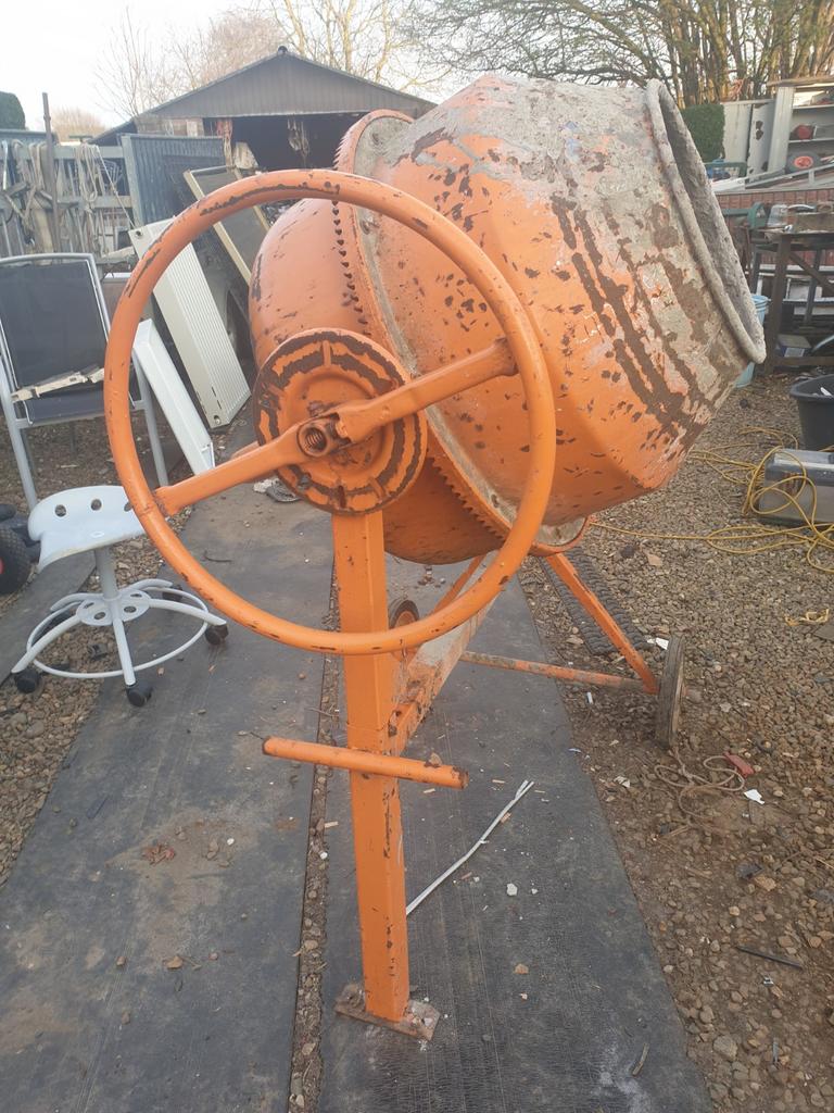 Betonmolen, Ophalen of Verzenden