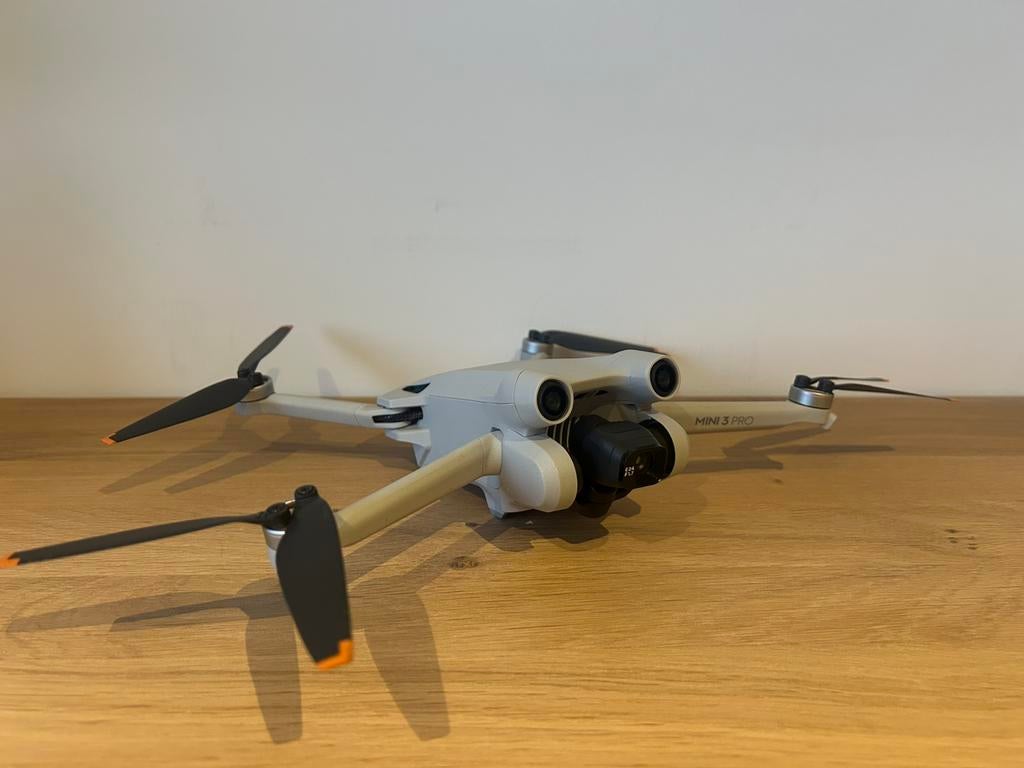 DJI Mini 3 Pro - RC2 controller - fly more combo & NDfilters, TV, Hi-fi & Vidéo, Drones, Enlèvement, Comme neuf