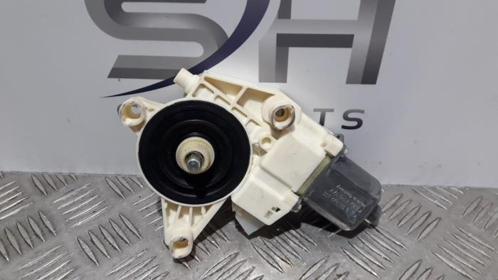 Moteur de vitre portière d'un Mercedes C-Klasse, 3 mois de garantie, Utilisé, -, -