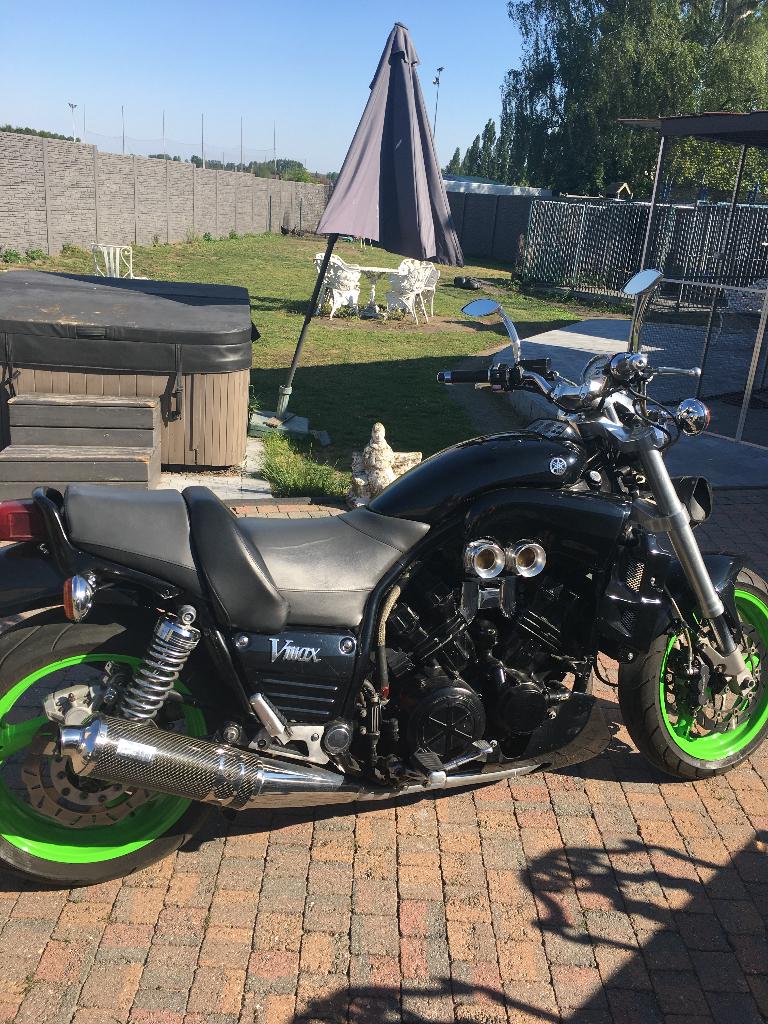 Yamaha VMax 1200, Motos, Plus de 35 kW, 1340 cm³, Permis Moto A2 minimum, 4 cylindres