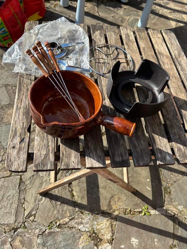 Caquelon a fondue céramique et support fonte, Enlèvement, Utilisé, Céramique, Service à fondue