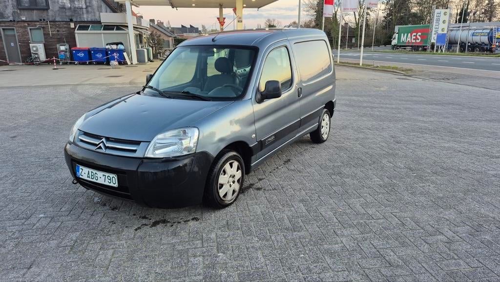 Citroën Berlingo 1.4i essence légère 2009 167 000 km, Autos, Achat, Citroën, Particulier, Essence