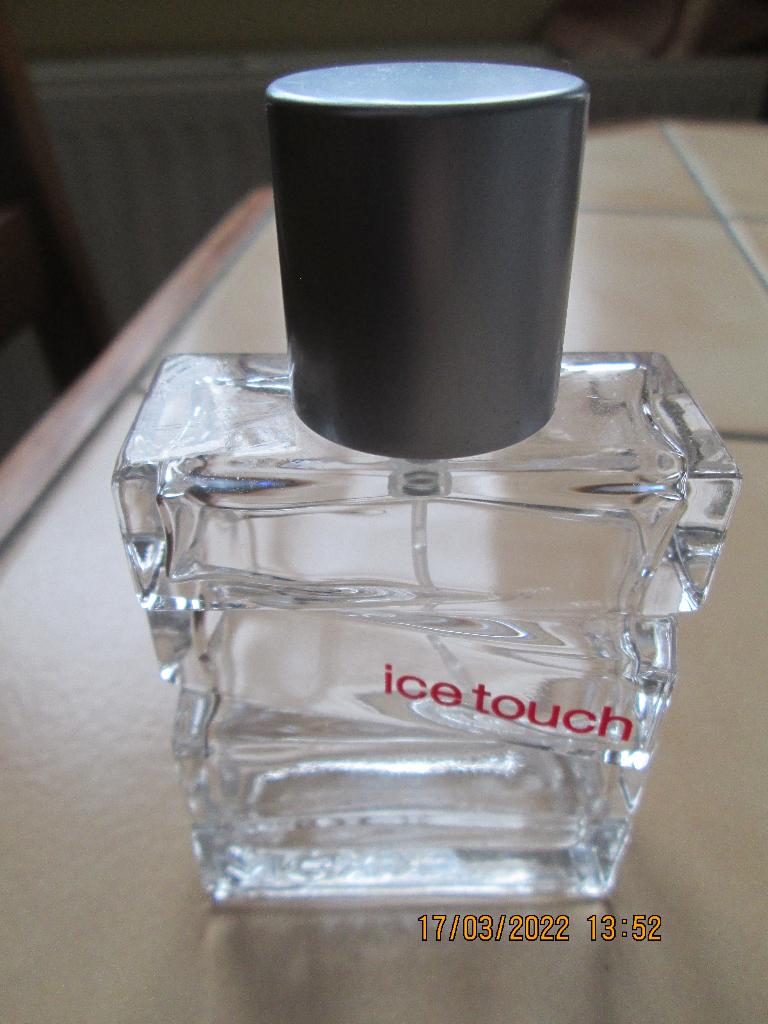 Eau de Toilette « ICE TOUCH » bouteille vide, Collections, Parfums, Utilisé, Bouteille de parfum, Enlèvement