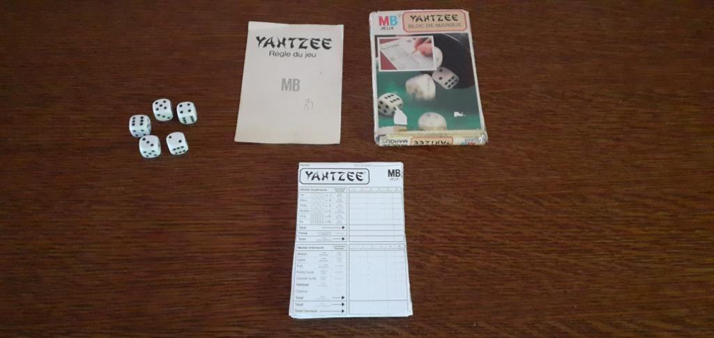 Jeu de voyage Yahtzee *, Hobby & Loisirs créatifs, Jeux de société | Jeux de plateau, Utilisé, Jeu de voyage, Enlèvement ou Envoi