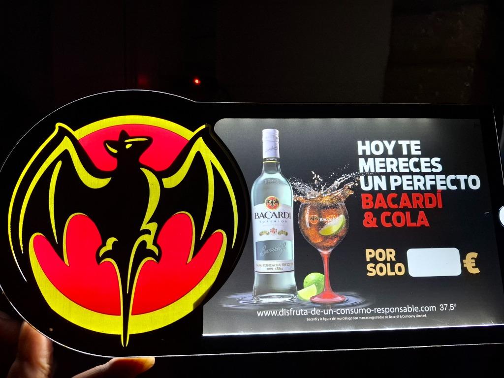 Lichtreclame Bacardi, Verzamelen, Merken en Reclamevoorwerpen, Ophalen of Verzenden, Nieuw, Lichtbak of (neon) lamp