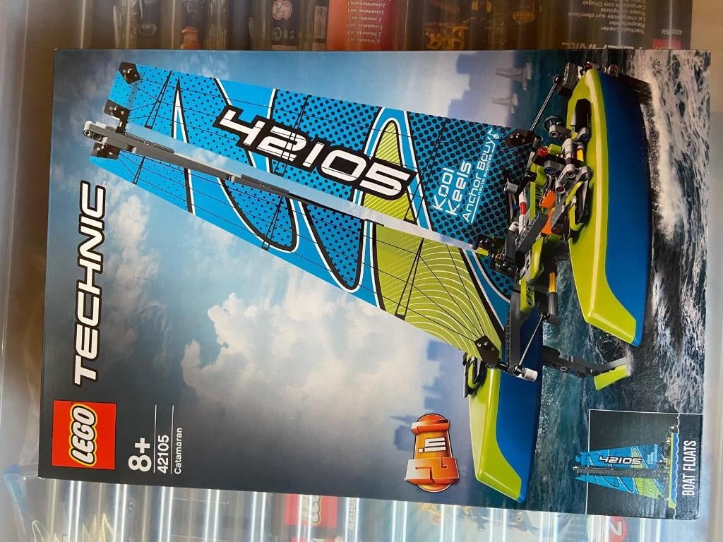 LEGO 42105 Catamaran, Ophalen, Zo goed als nieuw