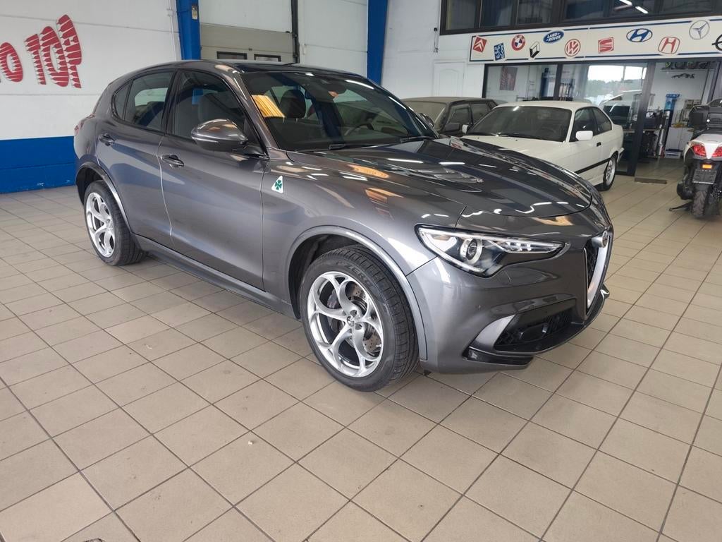 alfa stelvio quadrifolio, Autos, Alfa Romeo, Achat, 375 kW, Euro 6, Entretenue par le concessionnaire