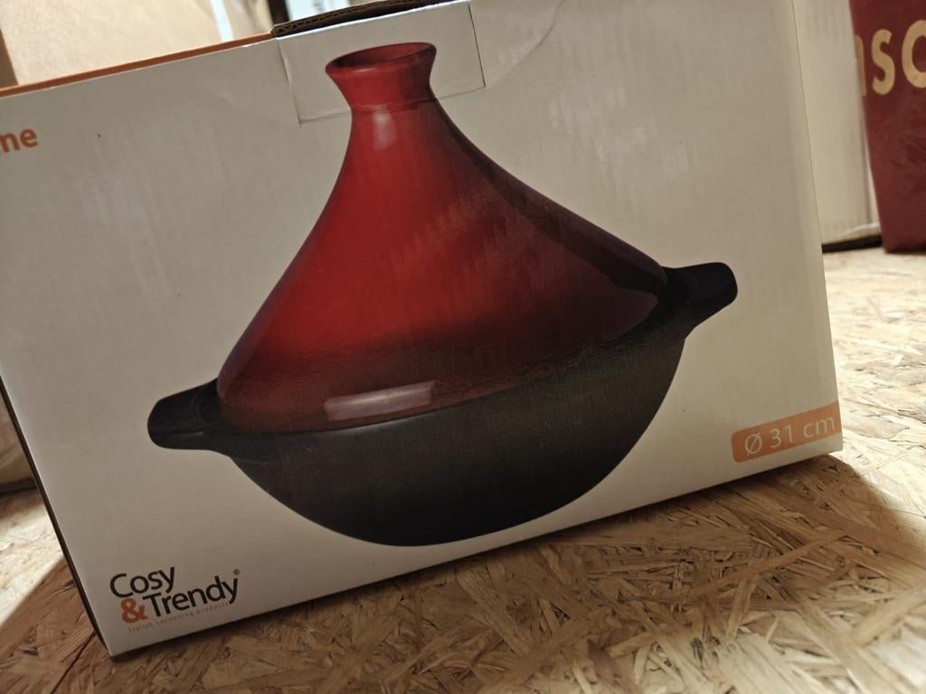Tajine Cosy en Trendy (Nieuw in doos, niet voor inductie), Ophalen, Overige materialen, Keramische plaat, Overige typen