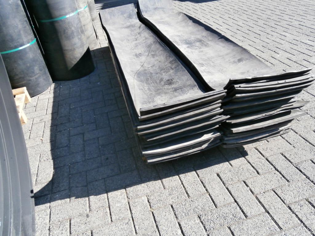 Rubber stroken, Ophalen