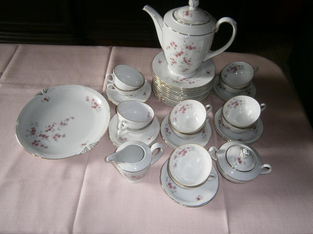 40-delige complete vintage porseleinen koffieset, Ophalen