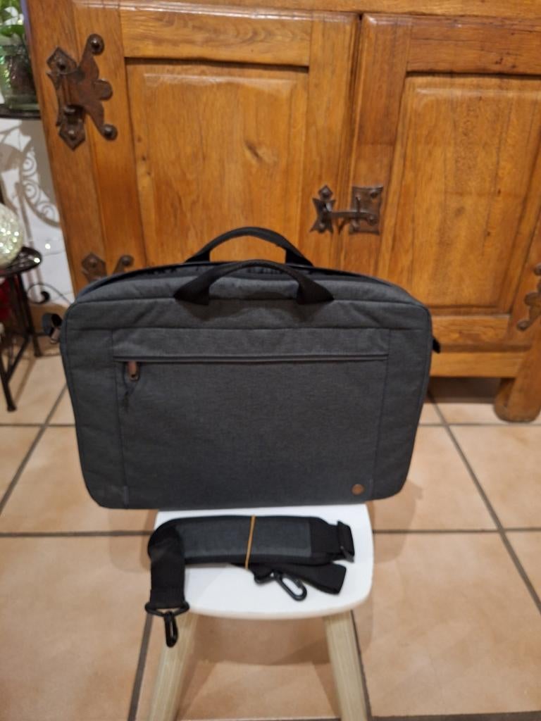 Mallette pour pc avec lanière., Ophalen, Zo goed als nieuw