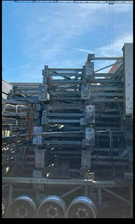 Metalen spanten, Enlèvement, Comme neuf