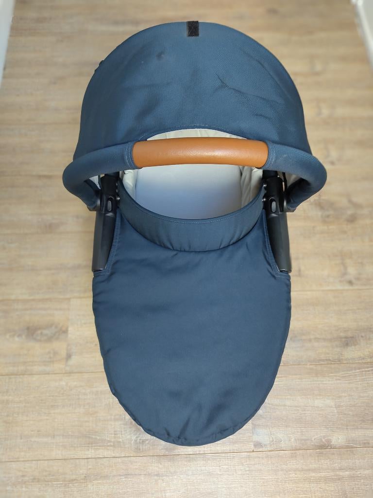 Reiswieg /draagmand Mutsy, Kinderen en Baby's, Kinderwagens en Combinaties, Ophalen, Zo goed als nieuw, Combiwagen, Mutsy