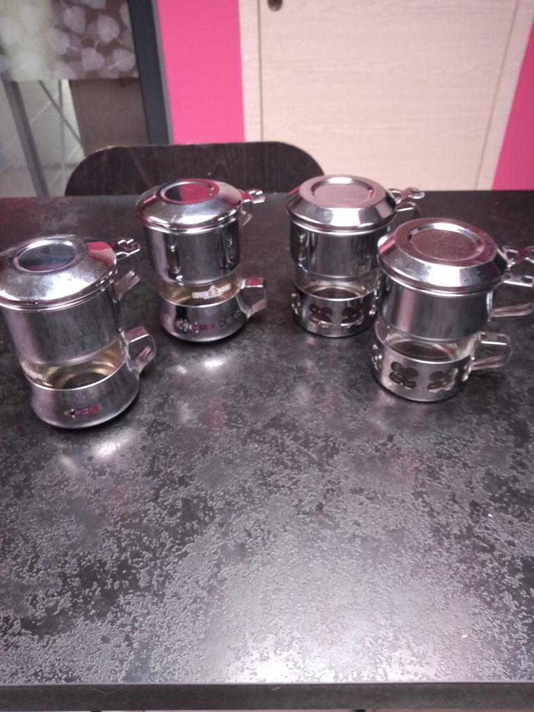 Vintage koffiekopjes met filter, Ophalen of Verzenden