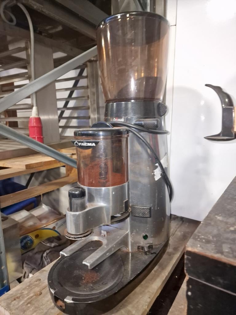 Faema koffiemolen helemaal opgemaakt, Zakelijke goederen, Horeca | Keukenapparatuur, Ophalen, Gebruikt, Koffie en Espresso