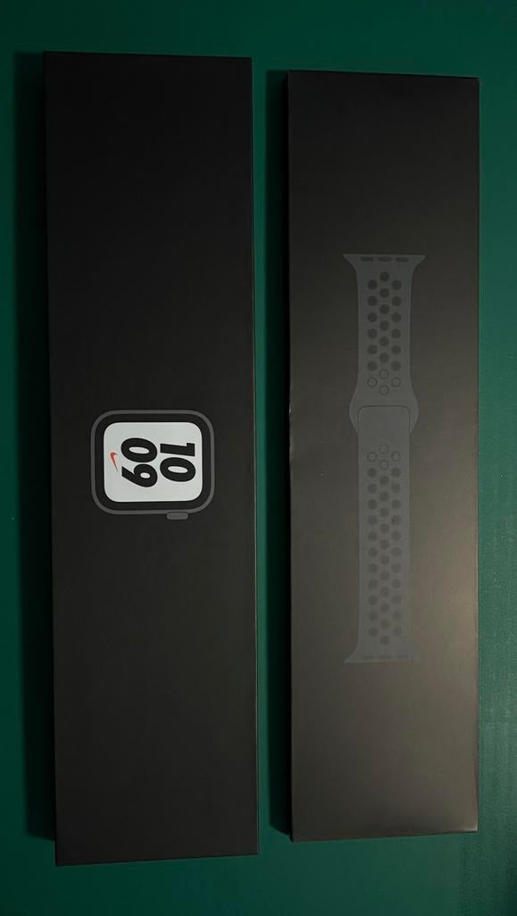 Apple Watch SE Nike 40mm, Handtassen en Accessoires, Smartwatches, Gebruikt, Verzenden, Zwart, IOS