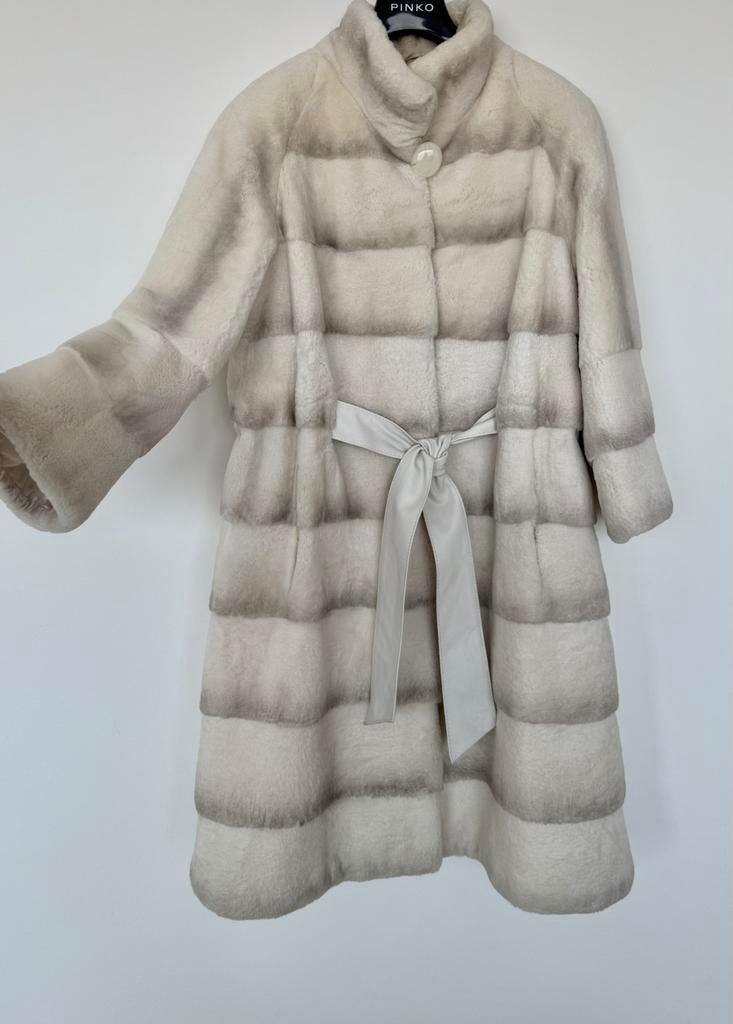 Veste en fourrure, Neuf, Taille 38/40 (M), Enlèvement ou Envoi, Nooi, Noi