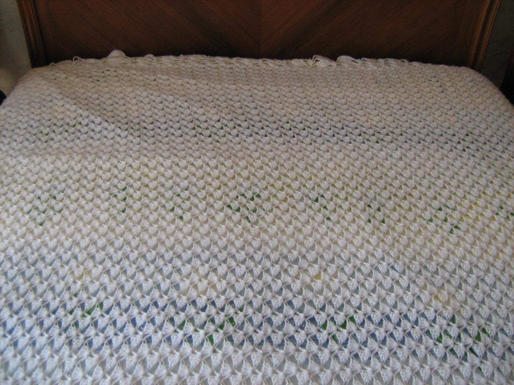 1 couvre-lit en laine crocheté à la main, Enlèvement ou Envoi, Utilisé, Autres types, Blanc