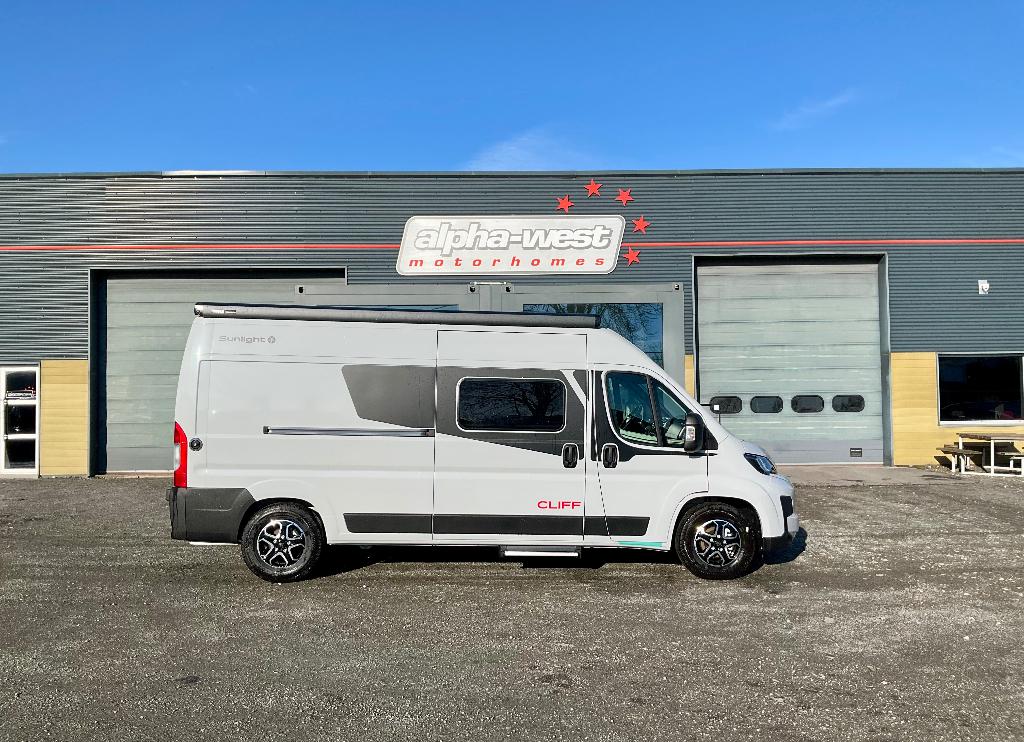 Sunlight Cliff 602 Adventure Ed 26 « AUTOMAT ET LONGS LITS », Caravanes & Camping, Sunlight, Fiat, 5 à 6 mètres, Jusqu'à 3