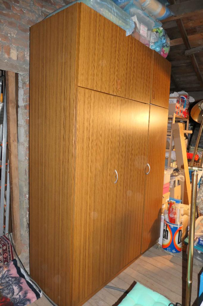 Grande Armoire 6 portes, Maison & Meubles, Armoires | Penderies & Garde-robes, Comme neuf, 200 cm ou plus, 100 à 150 cm, 50 à 75 cm