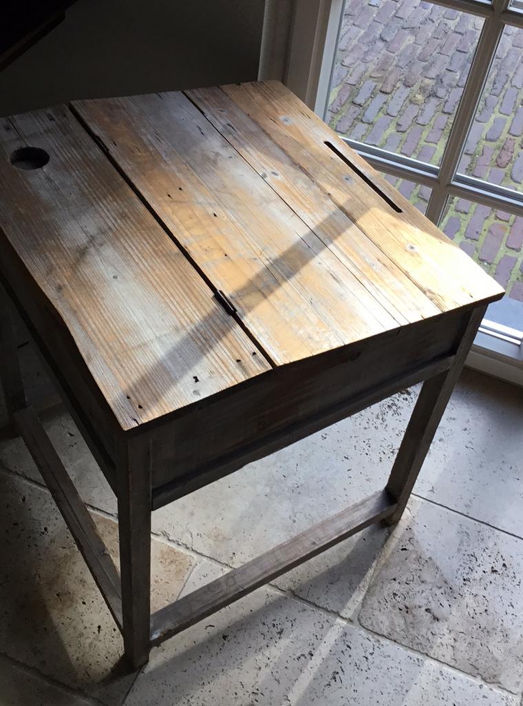 Houten kinderbureau +stoel, Huis en Inrichting, Ophalen, Gebruikt