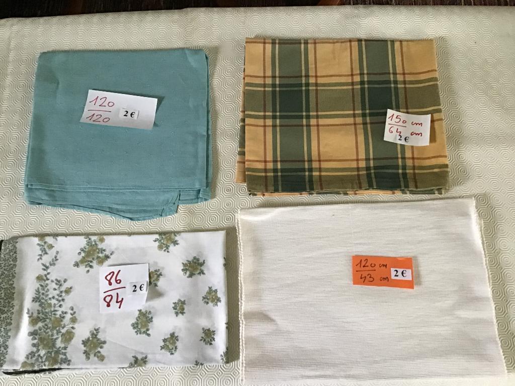 8 belles nappes pour seulement 2 euros chacune, Maison & Meubles, Enlèvement ou Envoi, Comme neuf