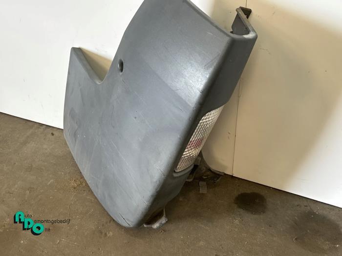 Bumperdeel links-achter van een Opel Vivaro (Vivaro 01-), Auto-onderdelen, Gebruikt, -, -, Opel