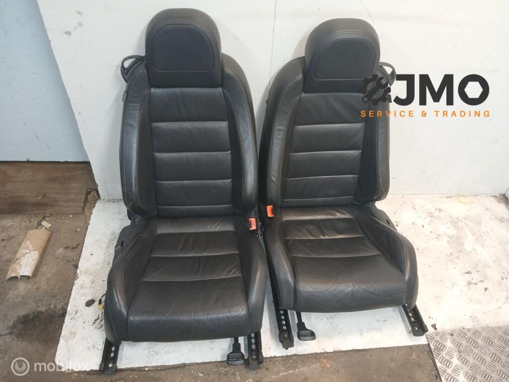 Bekleding set leder 3-drs VW  Golf V  GTI  2003-2008, Auto-onderdelen, Gebruikt, Volkswagen, Ophalen of Verzenden, Volkswagen