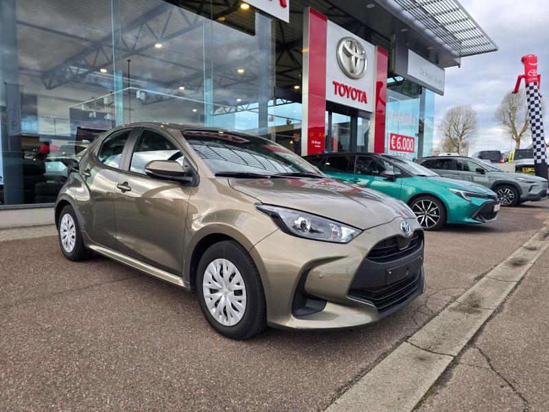 Toyota Yaris Dynamic, Automaat, 1498 cc, Euro 6, Overige kleuren