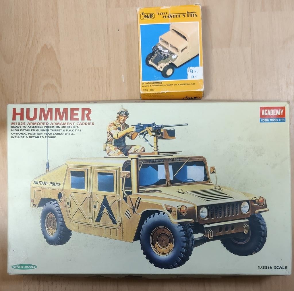 Hummer 1/35 plus kit détail moteur en résine, Hobby & Loisirs créatifs, Modélisme | Voitures & Véhicules, Enlèvement ou Envoi