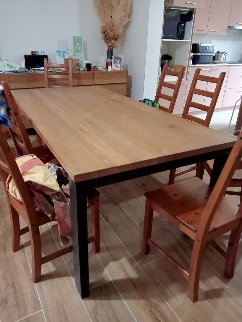 Table à manger, Enlèvement