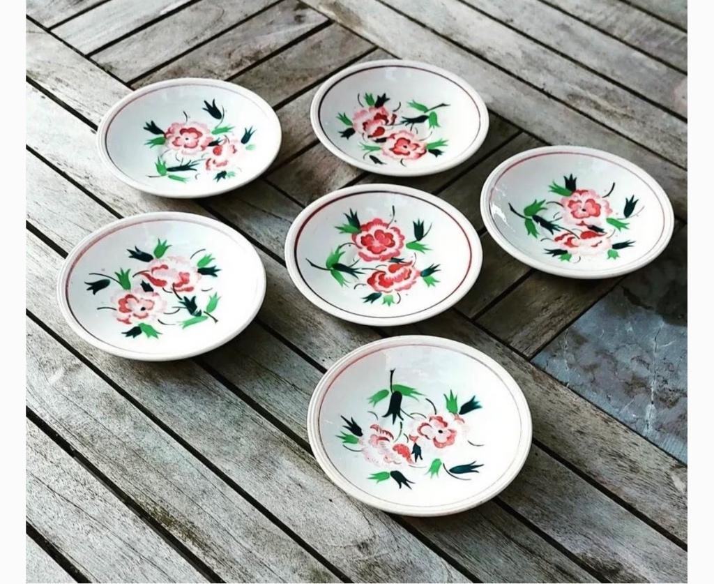 6 assiettes romantiques de style fermier Boch, Enlèvement ou Envoi, Poterie rustique