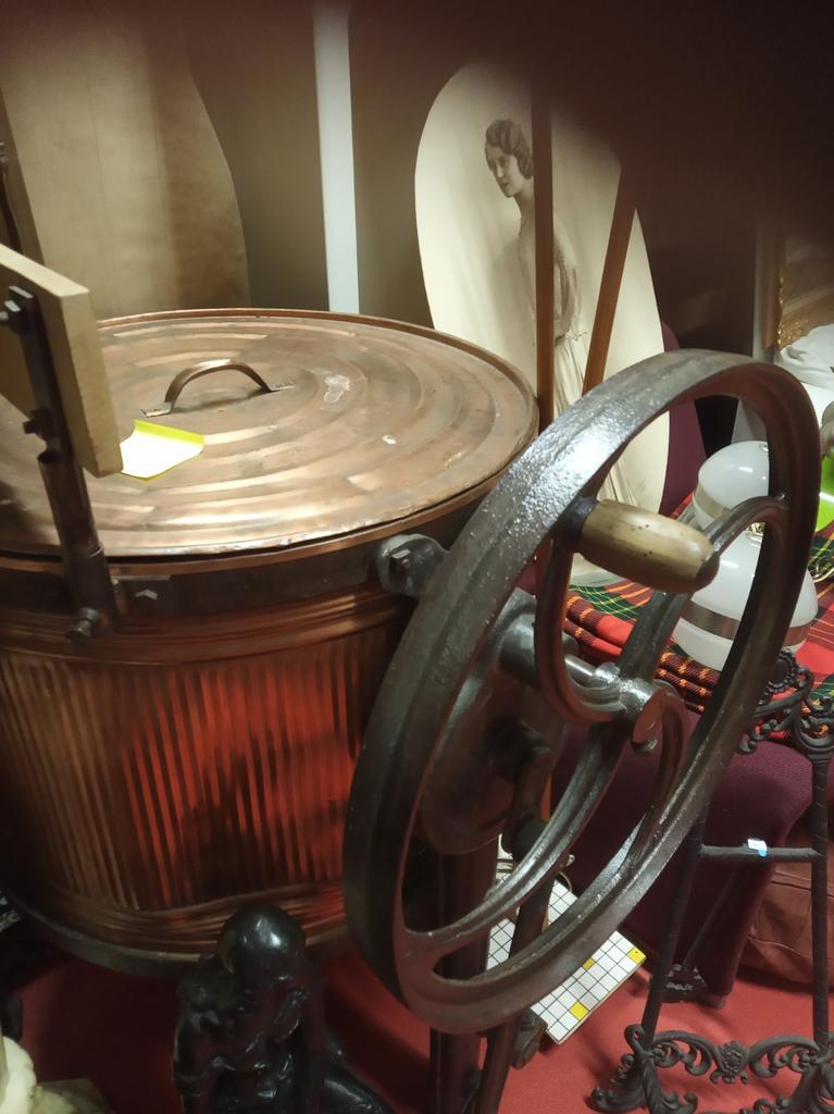 retro.vintage wasmachine, Ophalen