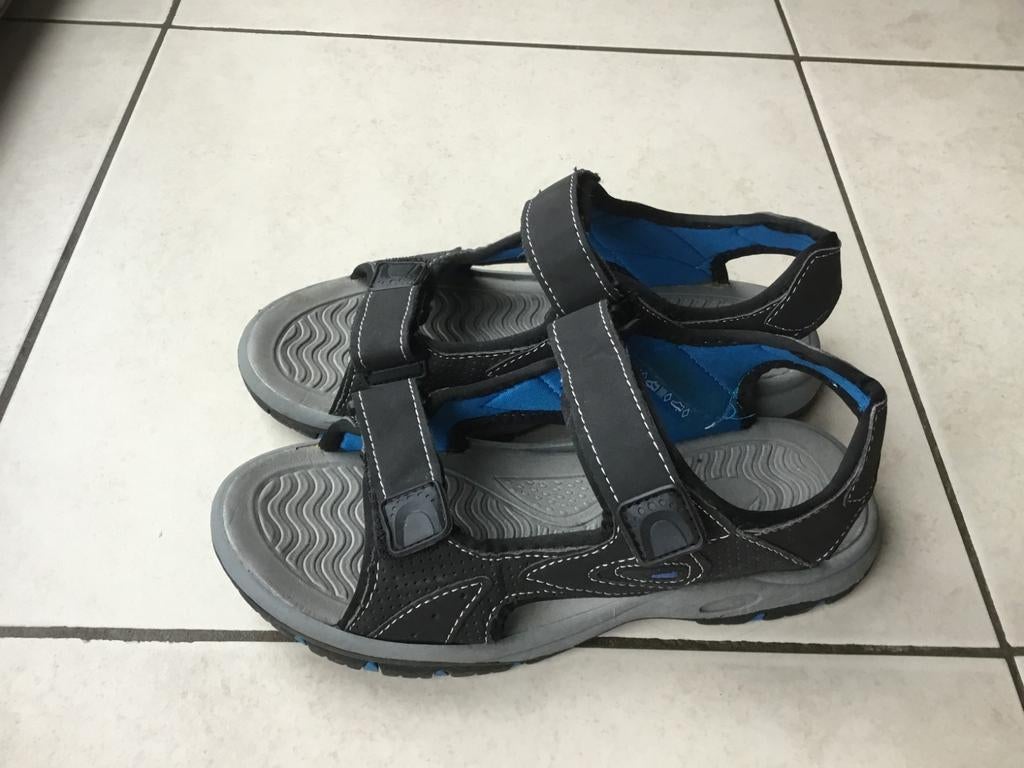 Heren sandalen maat 43, Vêtements | Hommes, Chaussures, Enlèvement ou Envoi, Comme neuf, Sandales, Noir