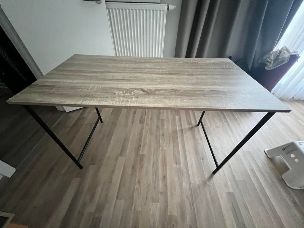 Bureau BUT, Enlèvement, Comme neuf, Métal