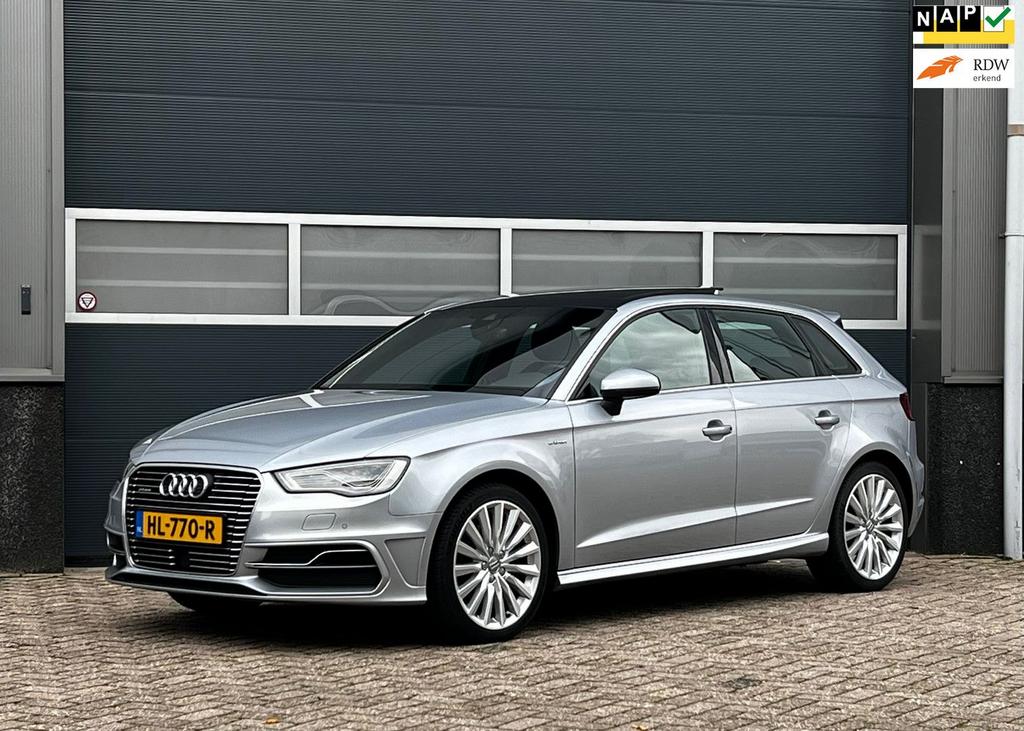 Audi A3 Sportback 1.4 e-tron PHEV Ambition Pro Line plus bj., Auto's, Automaat, 8 kWh, Berline, Grijs