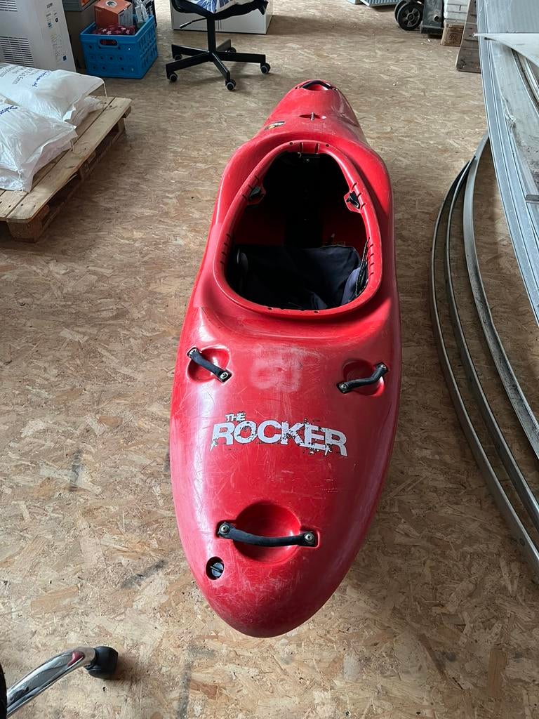 Rocker wildwater kajak met peddel, Enlèvement, Comme neuf