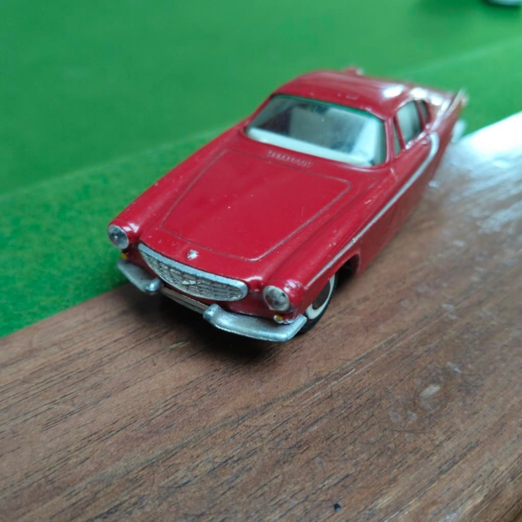 Tekno Volvo P1800 ref 825, Verzenden